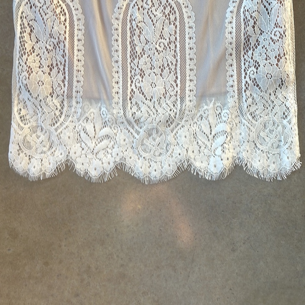 Beautiful Ivory Lace Knee Length Skirt - Picture 2 of 6